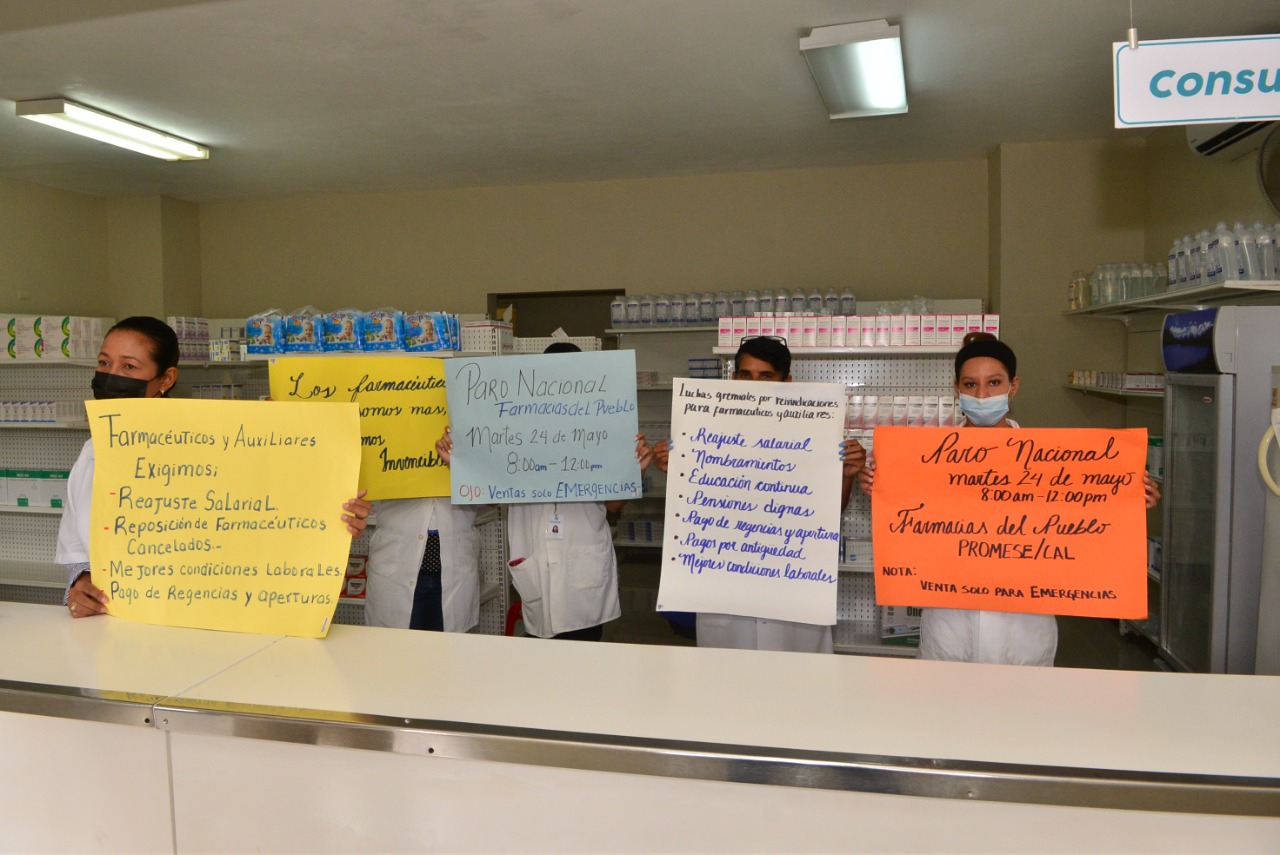 Paro en Farmacias del Pueblo afecta a los ciudadanos en Santiago