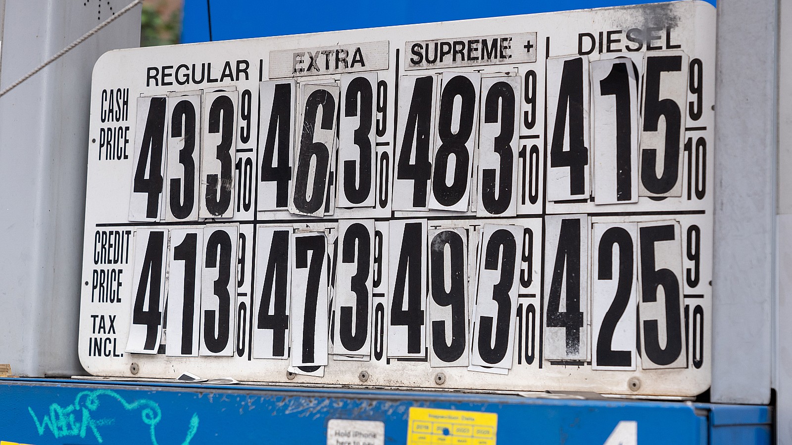 Impuesto a la gasolina en Nueva York se suspende por el resto del año